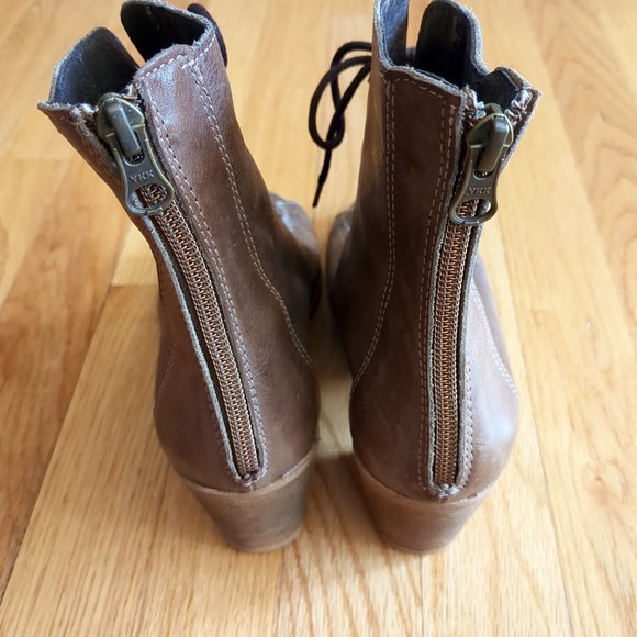 [SOLD] Felmini Soft Pebbled Leather Lace Up Peep Toe Portugal Block Heel Bootie - Picture 4 of 16